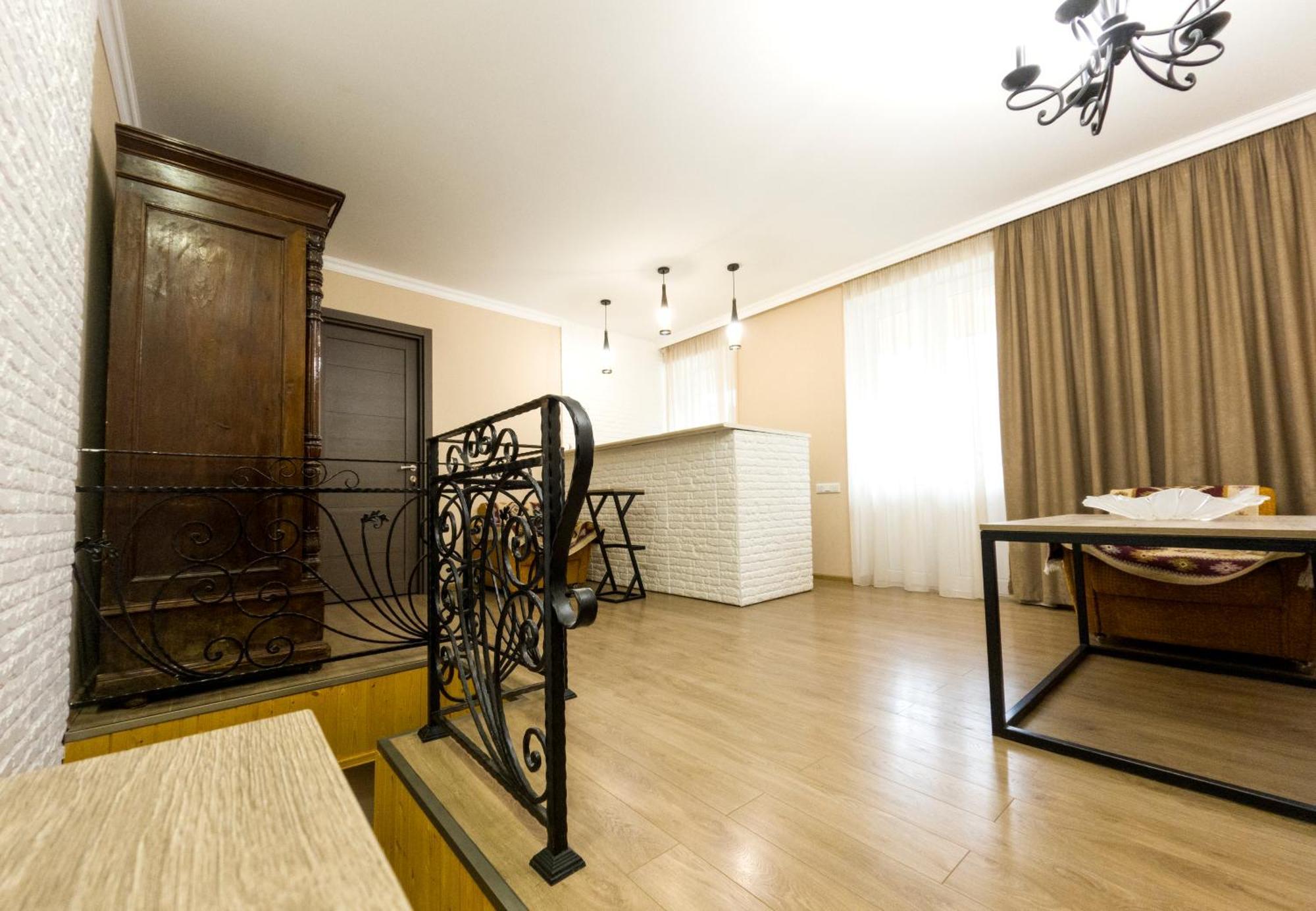 House 54 Hotel Kasbegi Buitenkant foto